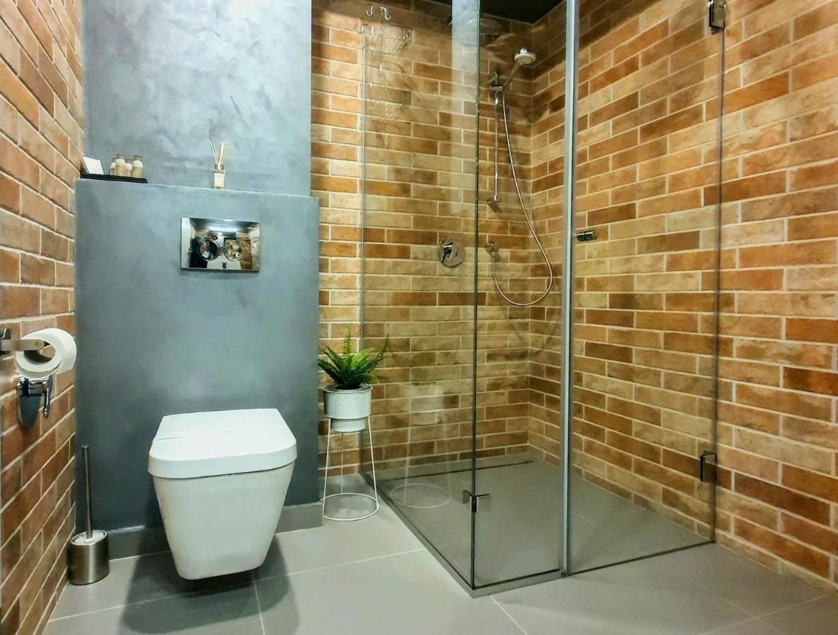 Eriss Studio Suite - Ozone Building Apartment Cluj-Napoca Buitenkant foto